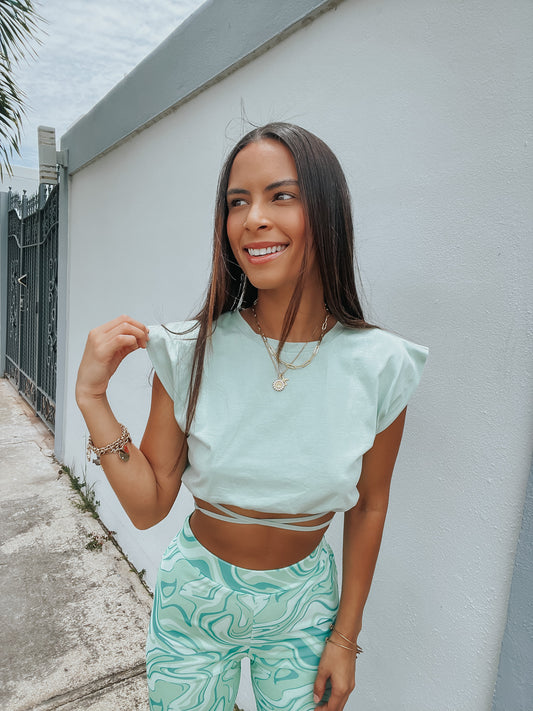 MINT MUSCLE CROP