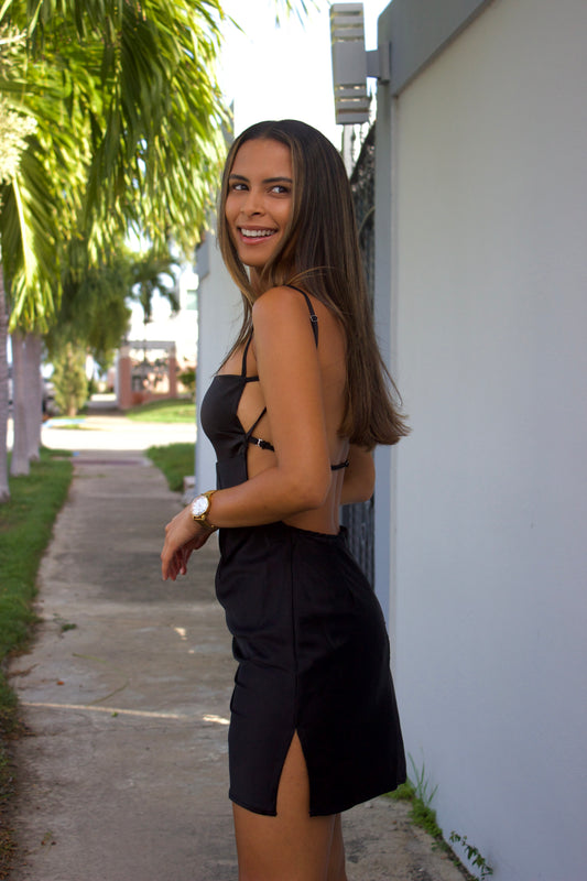 LITTLE BLACK DRESS